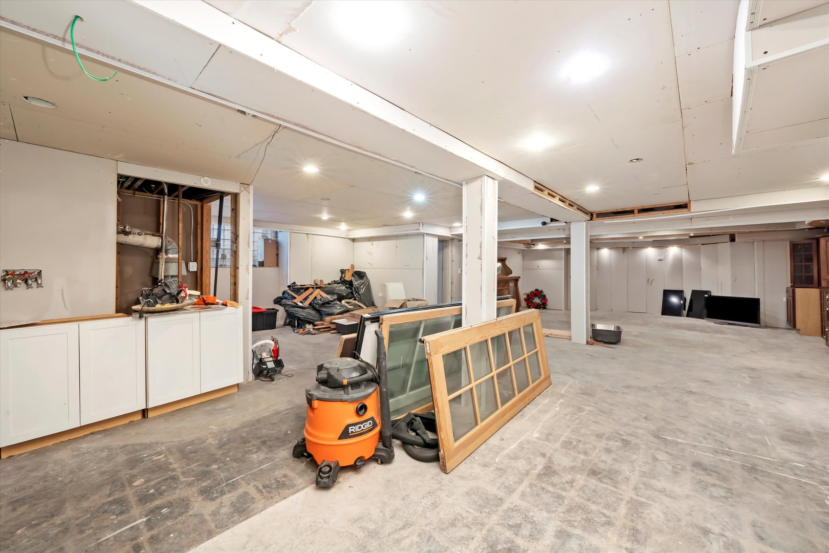 6858 Riverside Drive, Berwyn, IL 60402