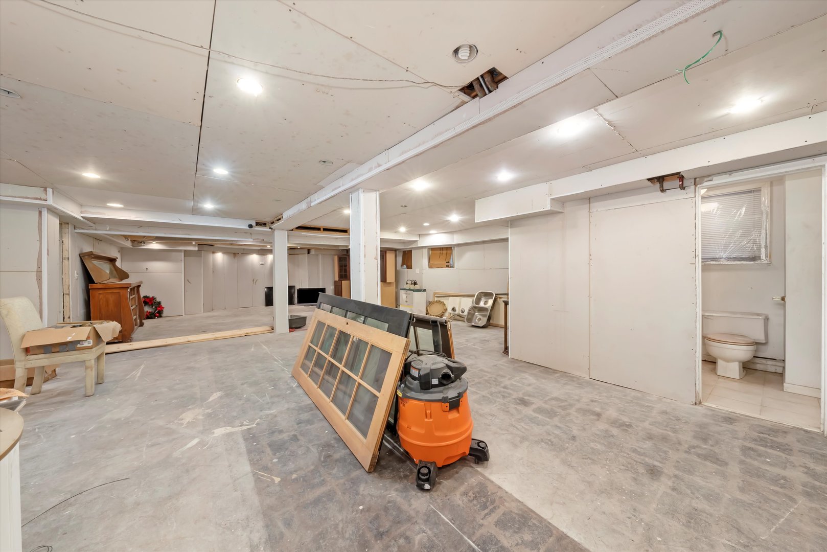 6858 Riverside Drive, Berwyn, IL 60402