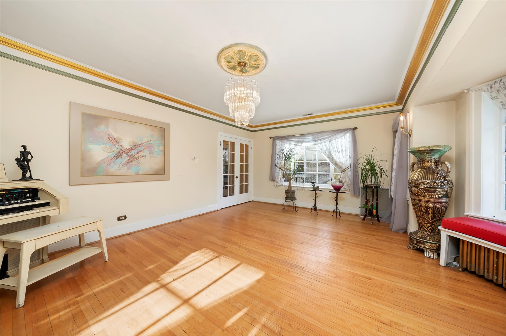 6858 Riverside Drive, Berwyn, IL 60402