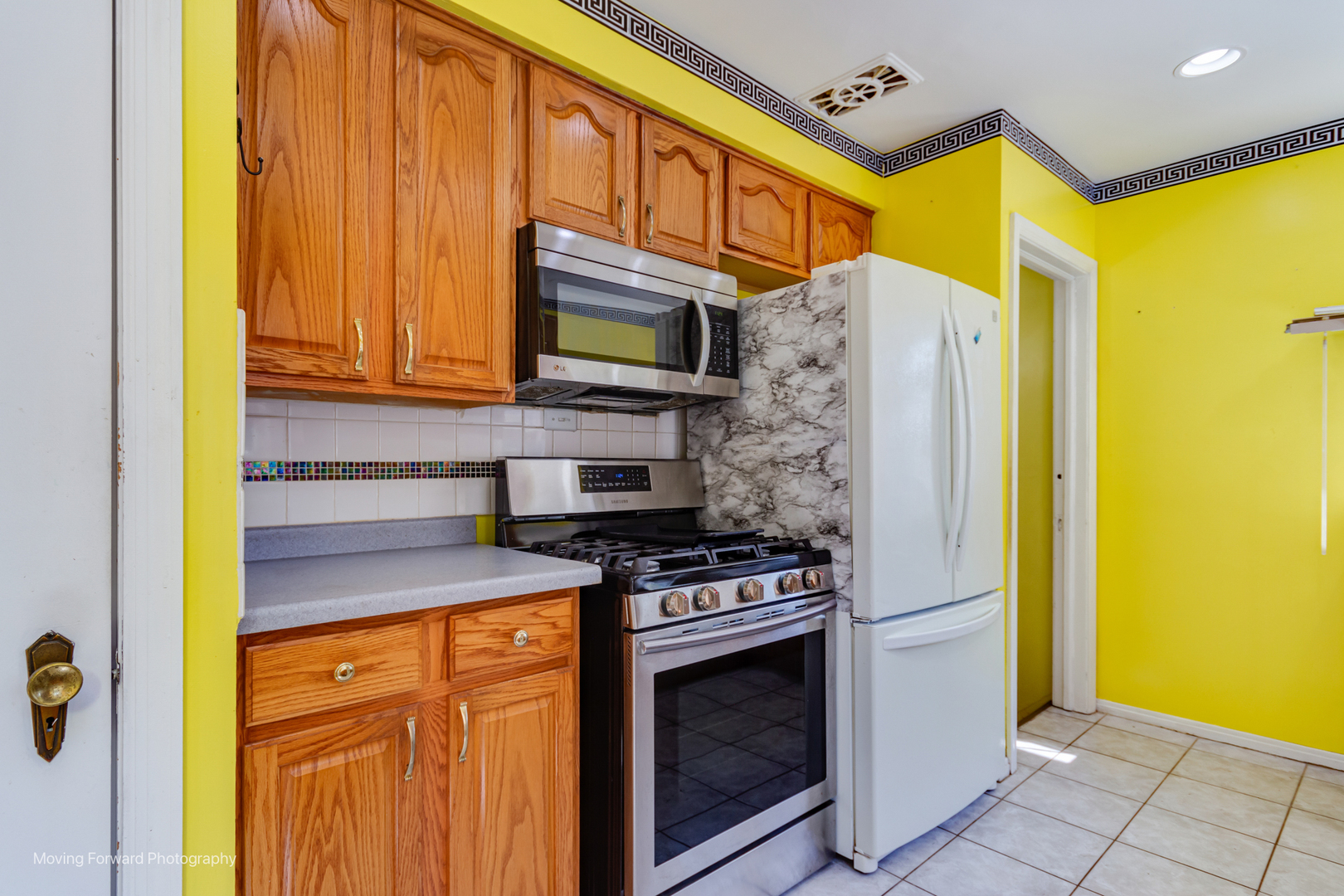 18623 Marshfield Avenue, Homewood, IL 60430