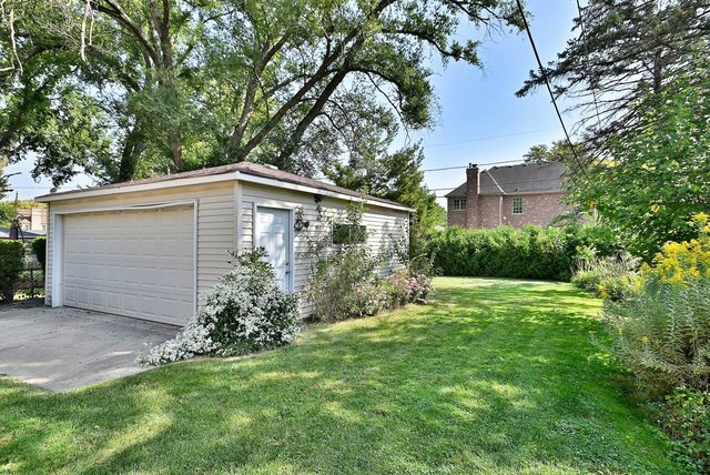 995 S Swain Avenue, Elmhurst, IL 60126