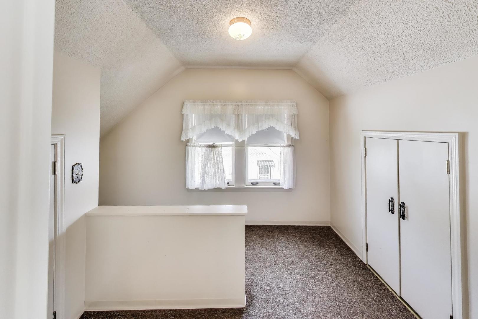 3221 N Opal Avenue, Chicago, IL 60634