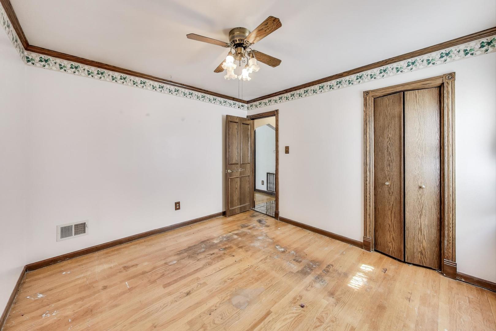 3221 N Opal Avenue, Chicago, IL 60634