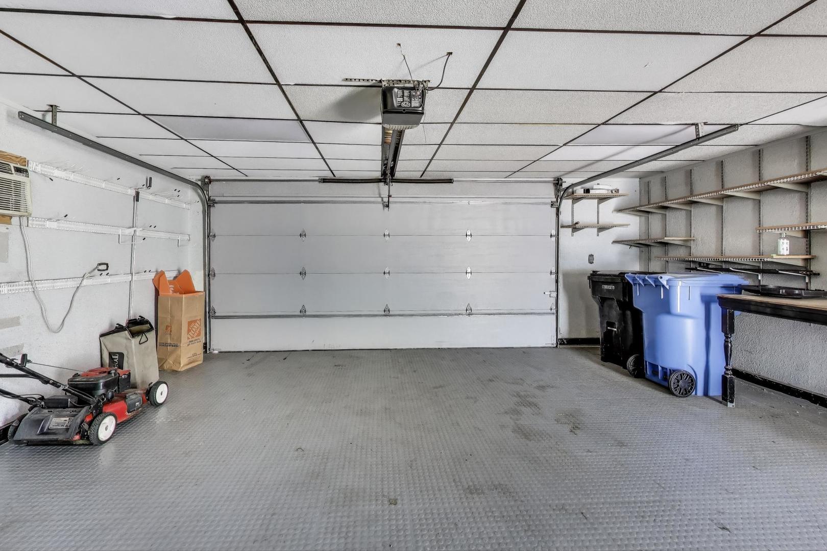 3221 N Opal Avenue, Chicago, IL 60634