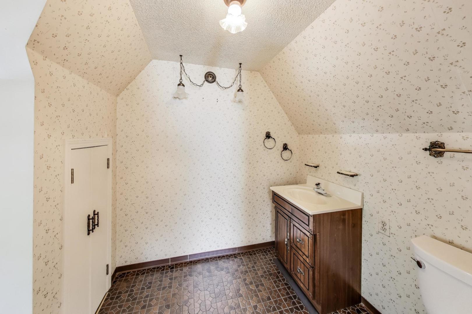 3221 N Opal Avenue, Chicago, IL 60634