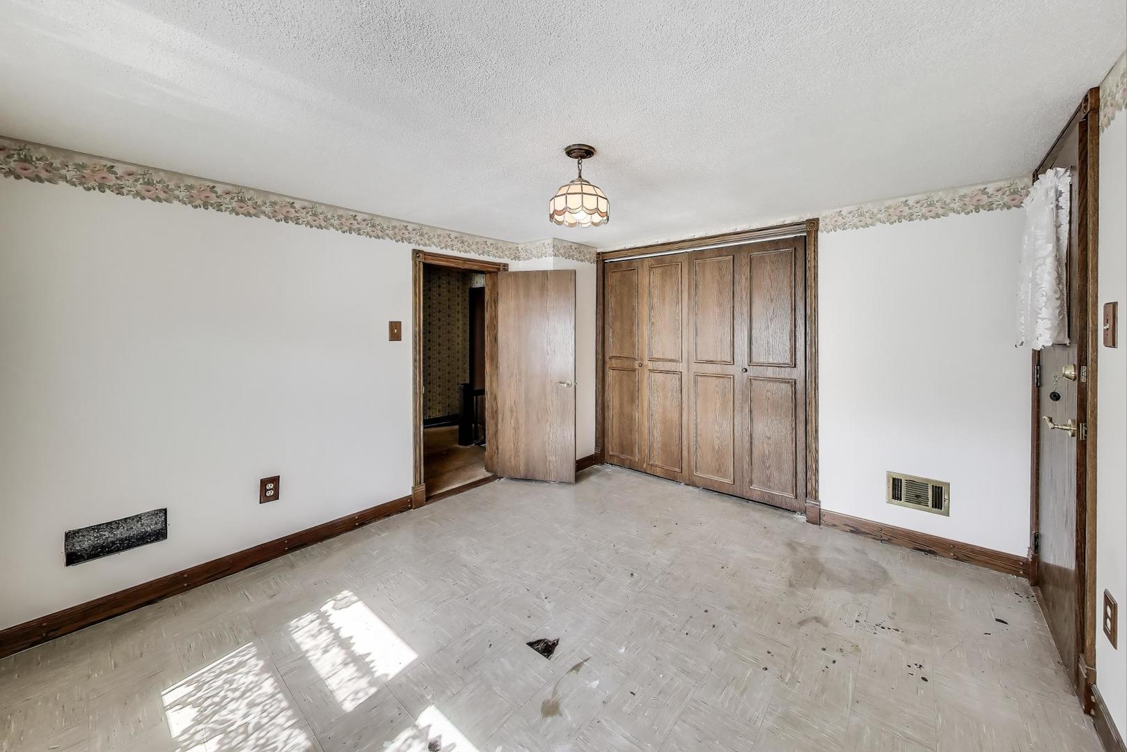 3221 N Opal Avenue, Chicago, IL 60634