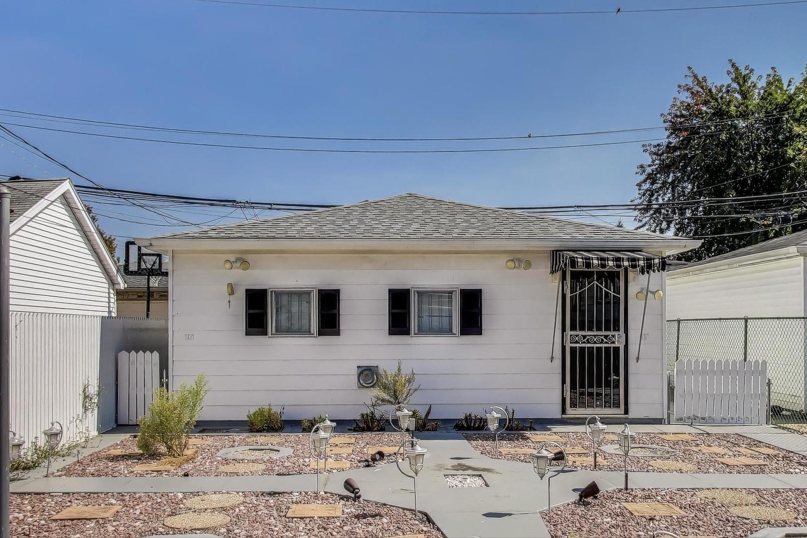 3221 N Opal Avenue, Chicago, IL 60634