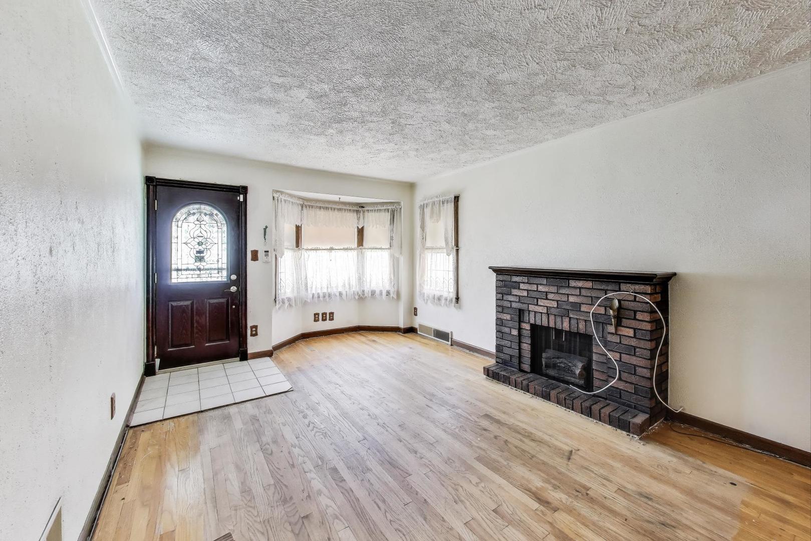 3221 N Opal Avenue, Chicago, IL 60634