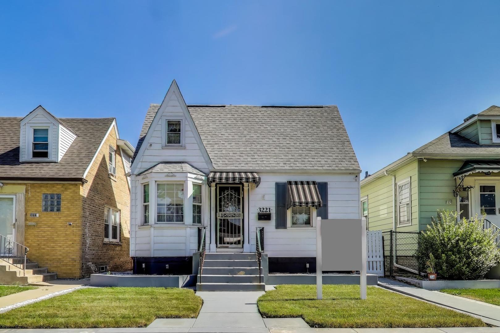 3221 N Opal Avenue, Chicago, IL 60634