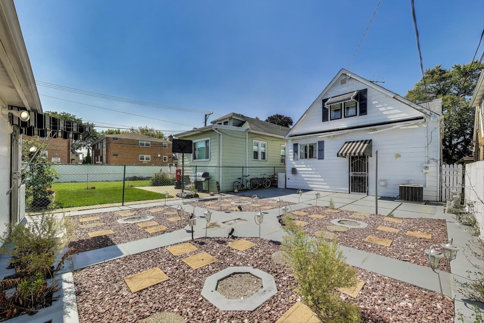 3221 N Opal Avenue, Chicago, IL 60634