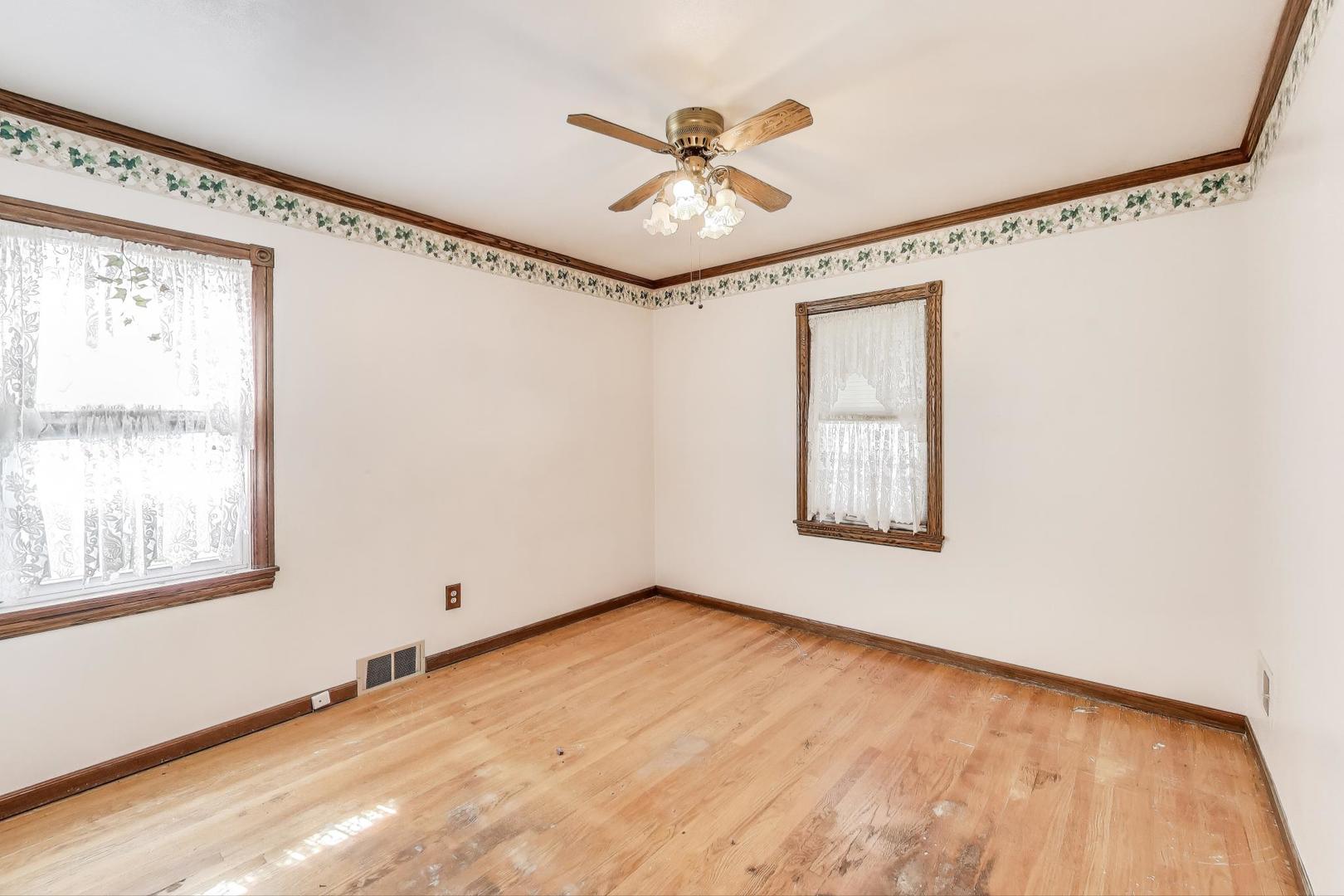 3221 N Opal Avenue, Chicago, IL 60634