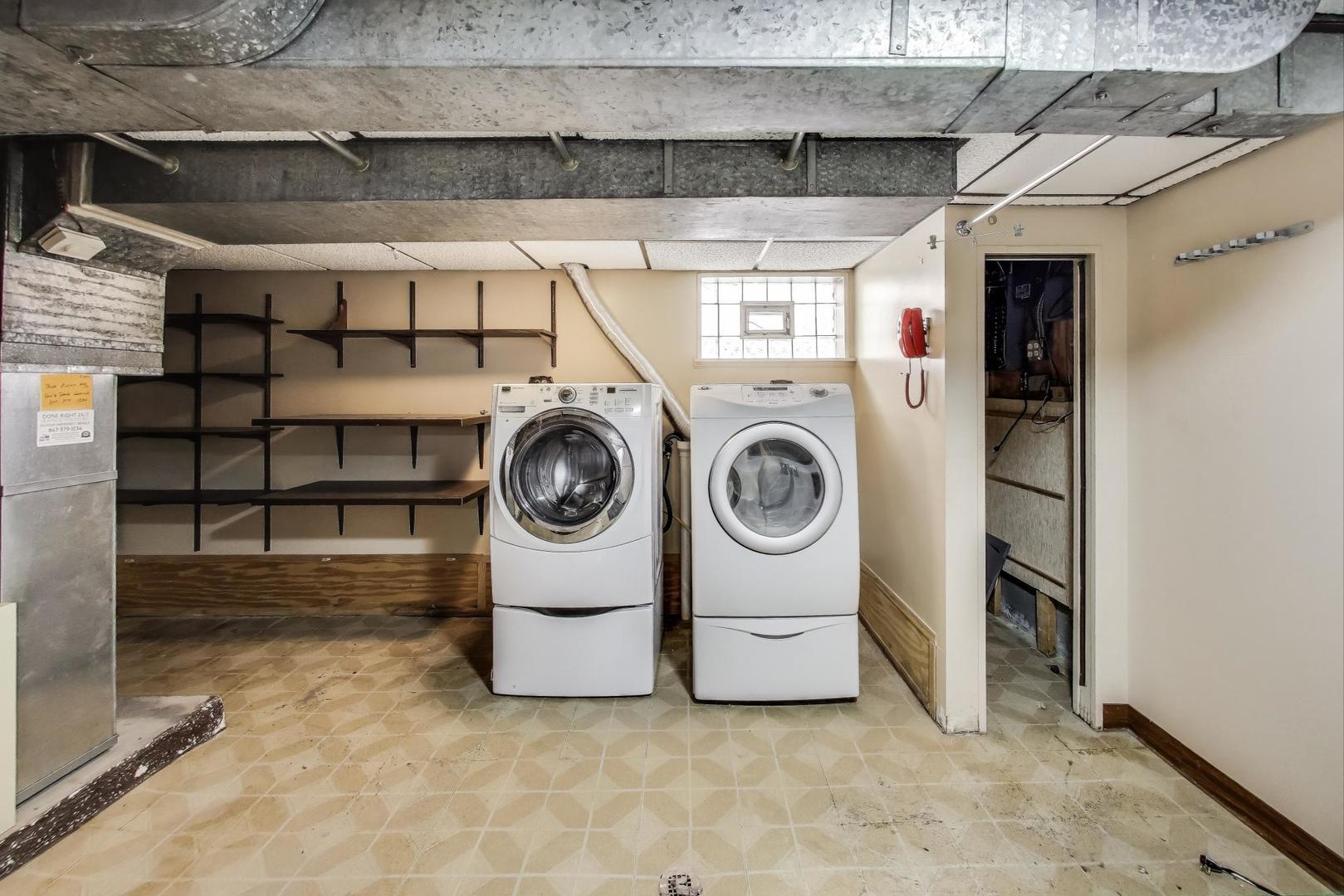 3221 N Opal Avenue, Chicago, IL 60634