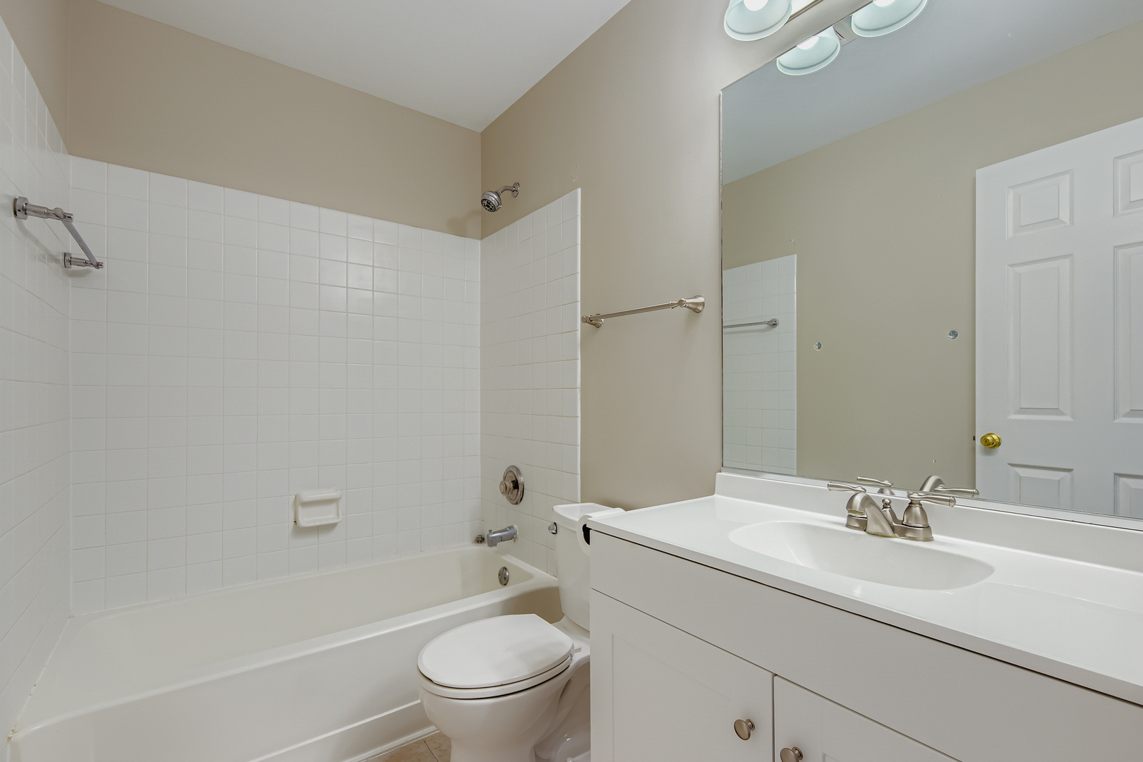 1162 Heartland Gate, Lake In The Hills, IL 60156