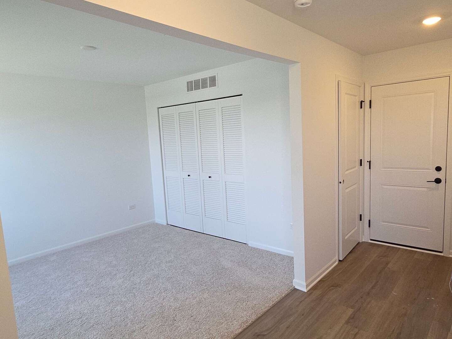 1548 Times Drive, Des Plaines, IL 60018