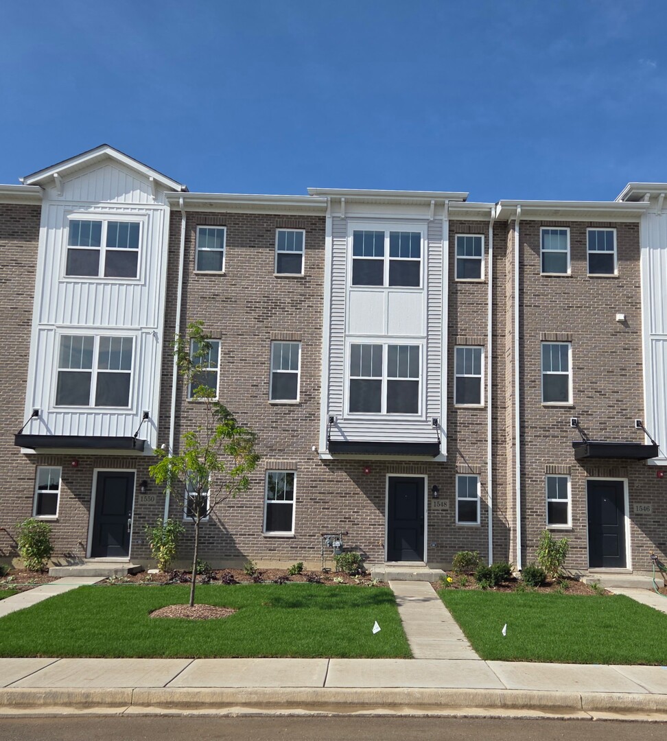 1548 Times Drive, Des Plaines, IL 60018