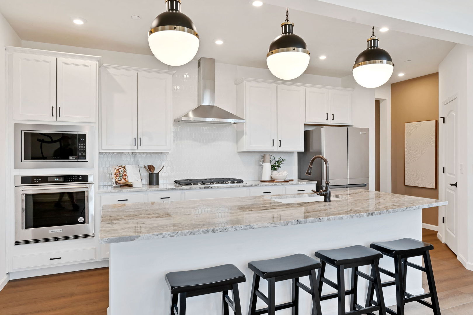 1043 Quarry Court #11, Carol Stream, IL 60188