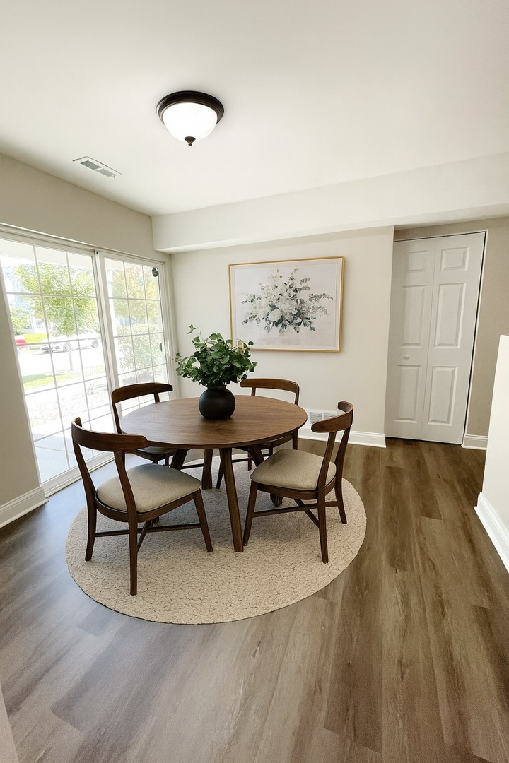 1069 Symphony Drive, Aurora, IL 60504