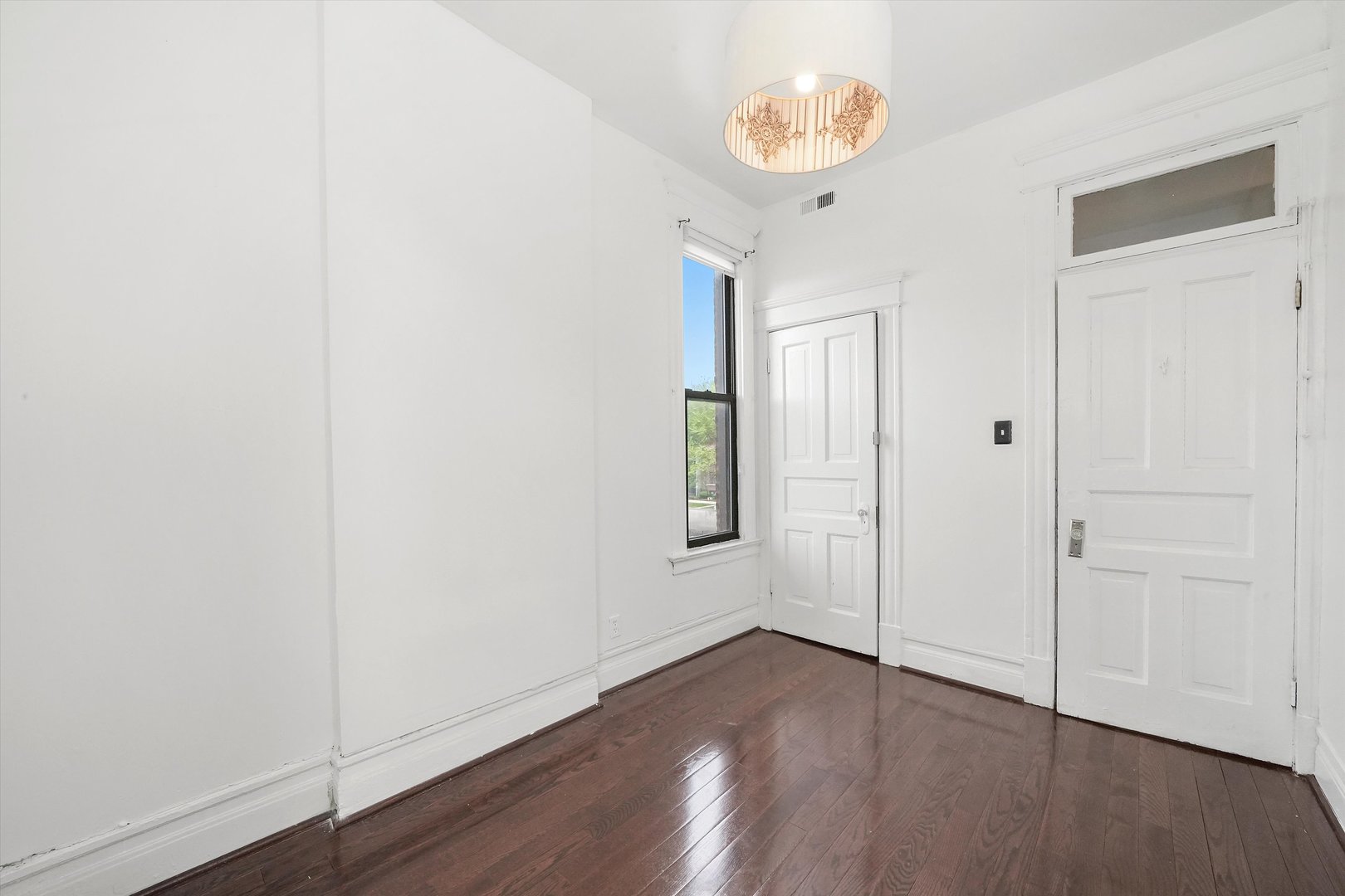 4540 S Prairie Avenue, Chicago, IL 60653