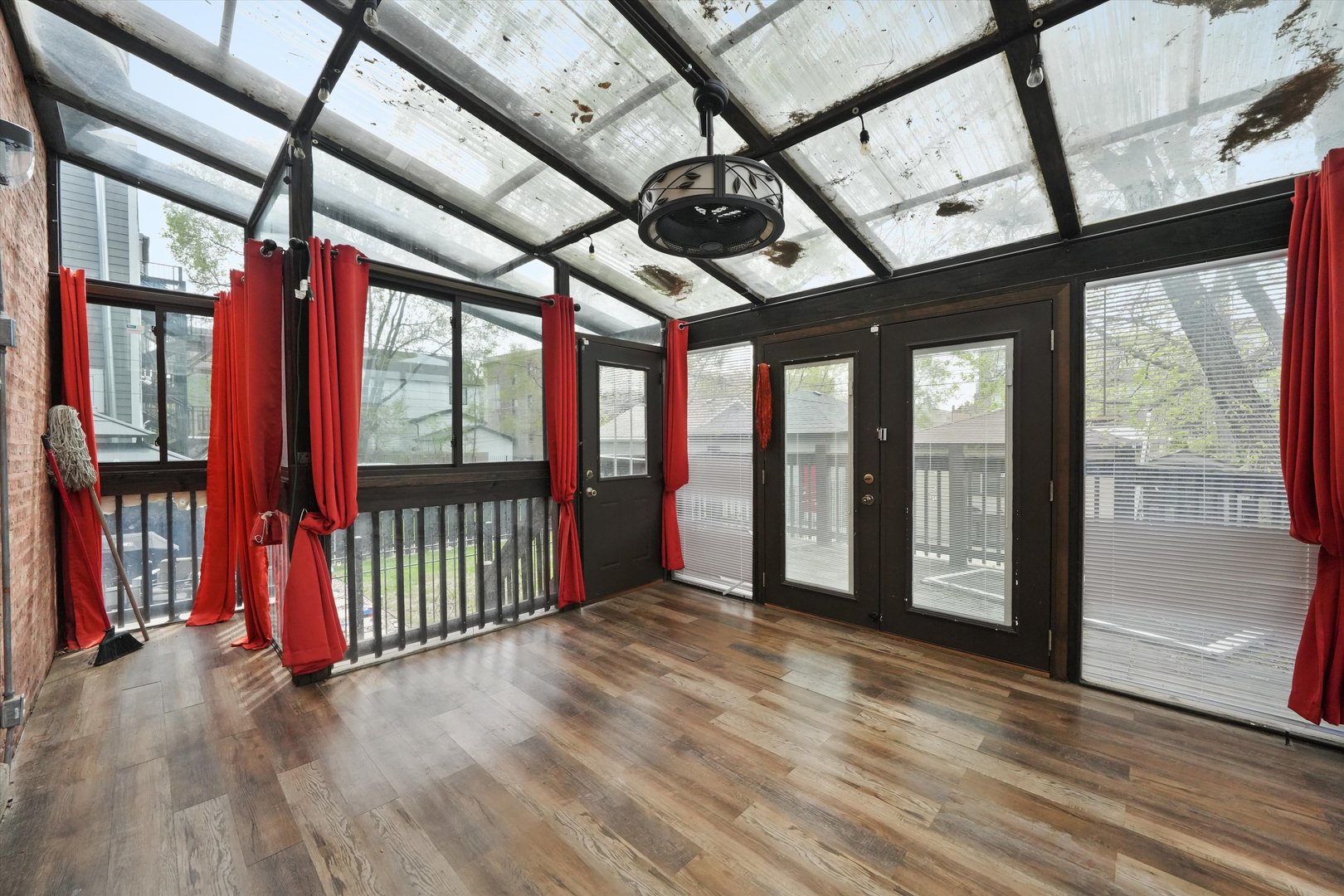 4540 S Prairie Avenue, Chicago, IL 60653