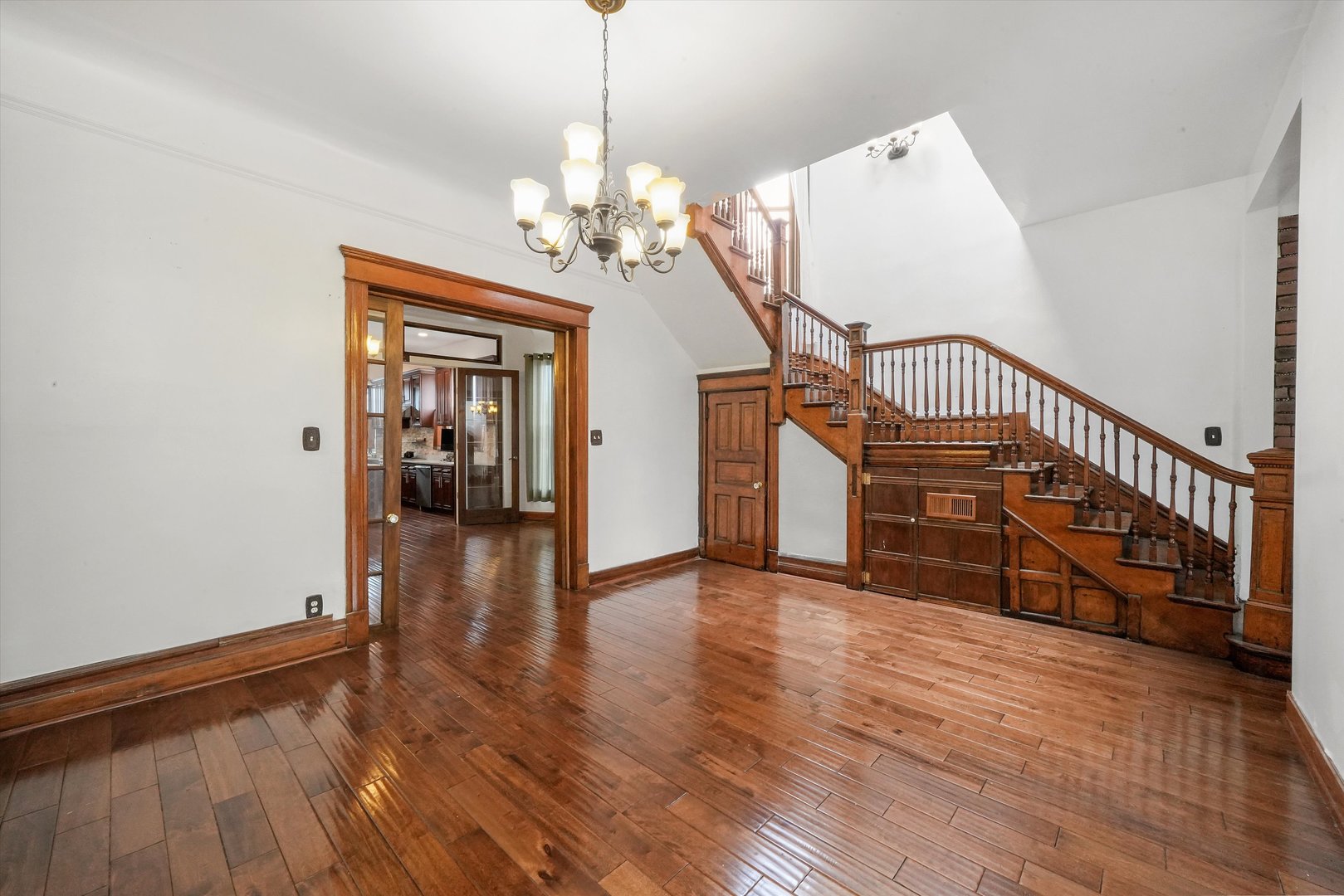 4540 S Prairie Avenue, Chicago, IL 60653