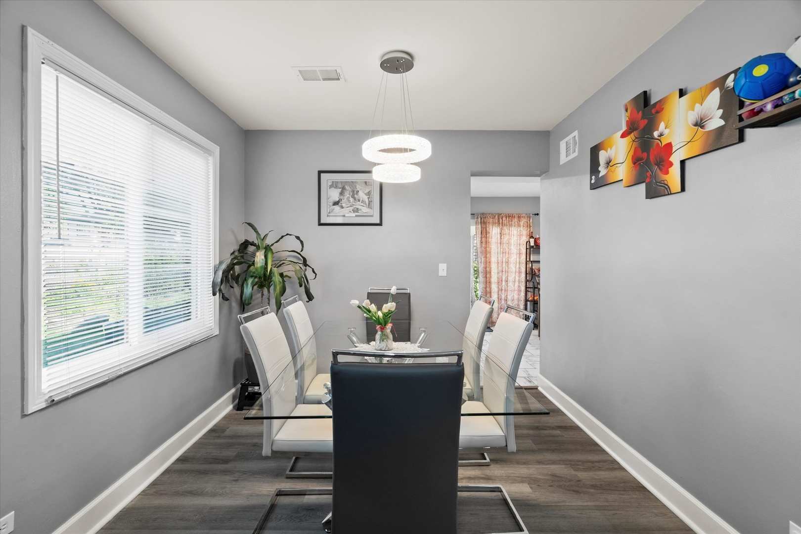 640 Rodenburg Road, Roselle, IL 60172