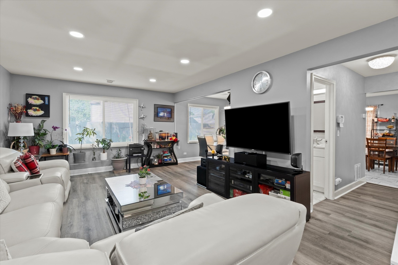 640 Rodenburg Road, Roselle, IL 60172