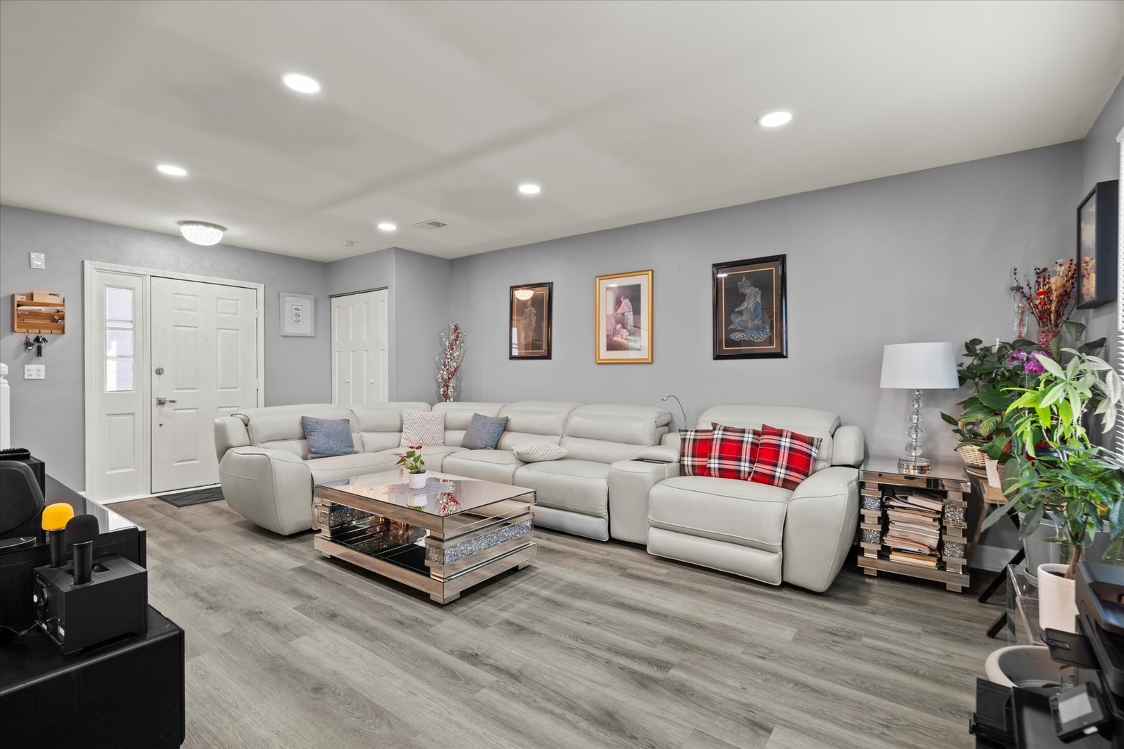 640 Rodenburg Road, Roselle, IL 60172