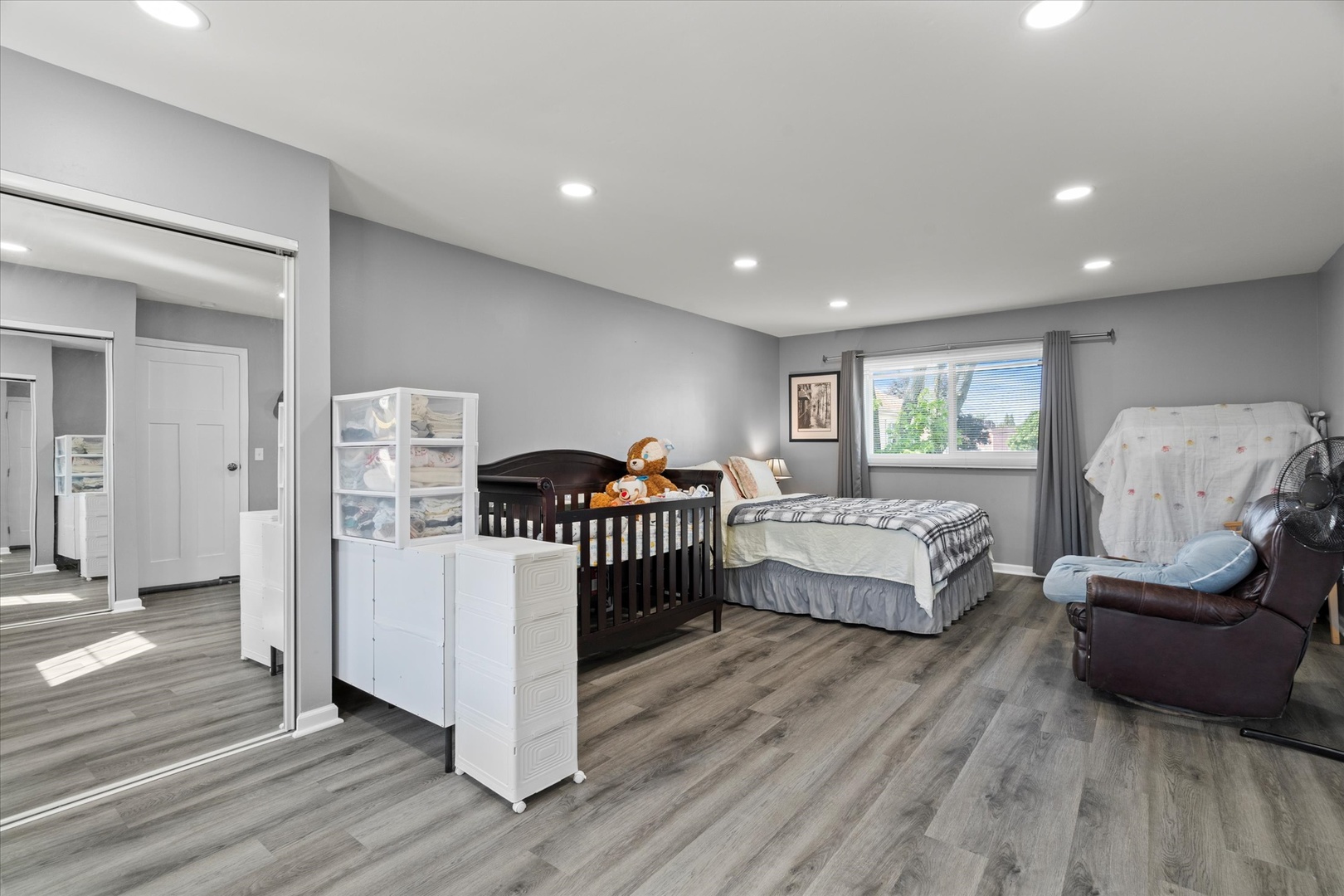 640 Rodenburg Road, Roselle, IL 60172