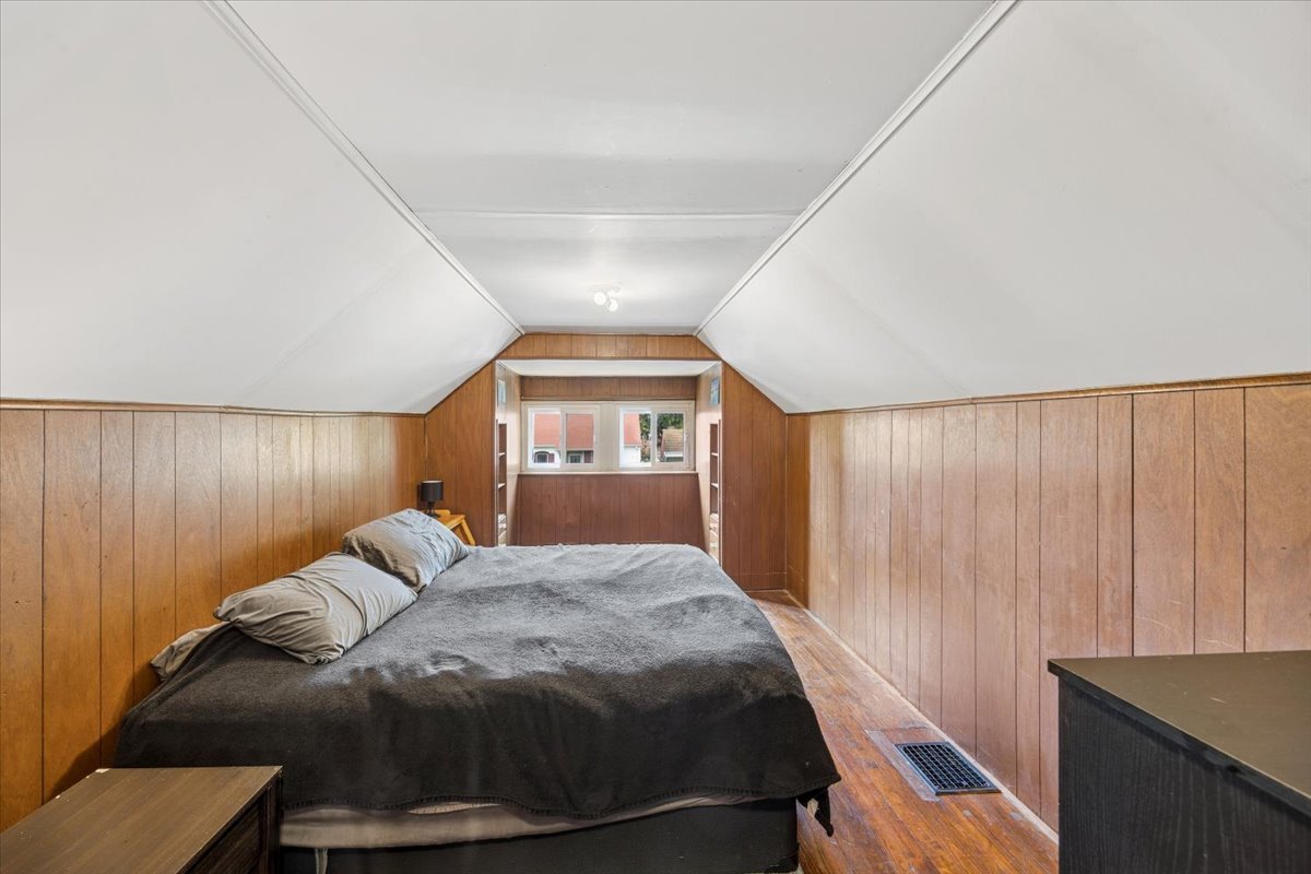 9431 S Turner Avenue, Evergreen Park, IL 60805