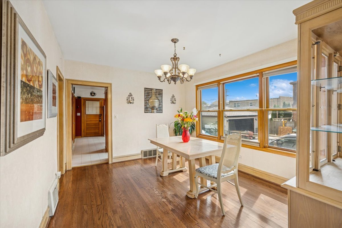 9431 S Turner Avenue, Evergreen Park, IL 60805