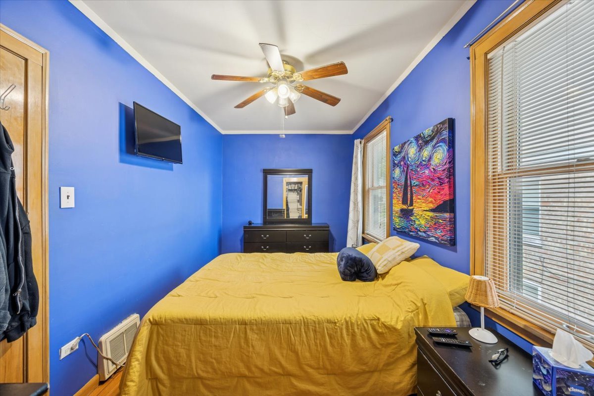 9431 S Turner Avenue, Evergreen Park, IL 60805