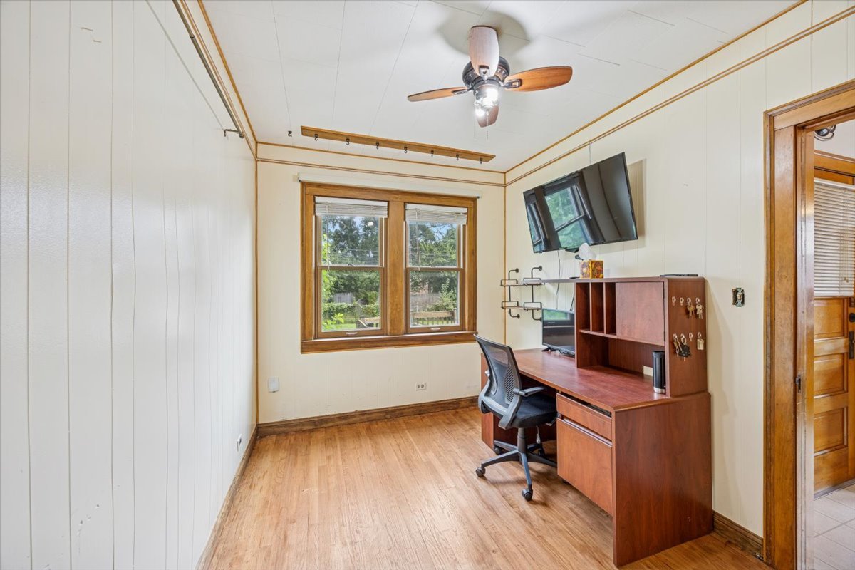 9431 S Turner Avenue, Evergreen Park, IL 60805