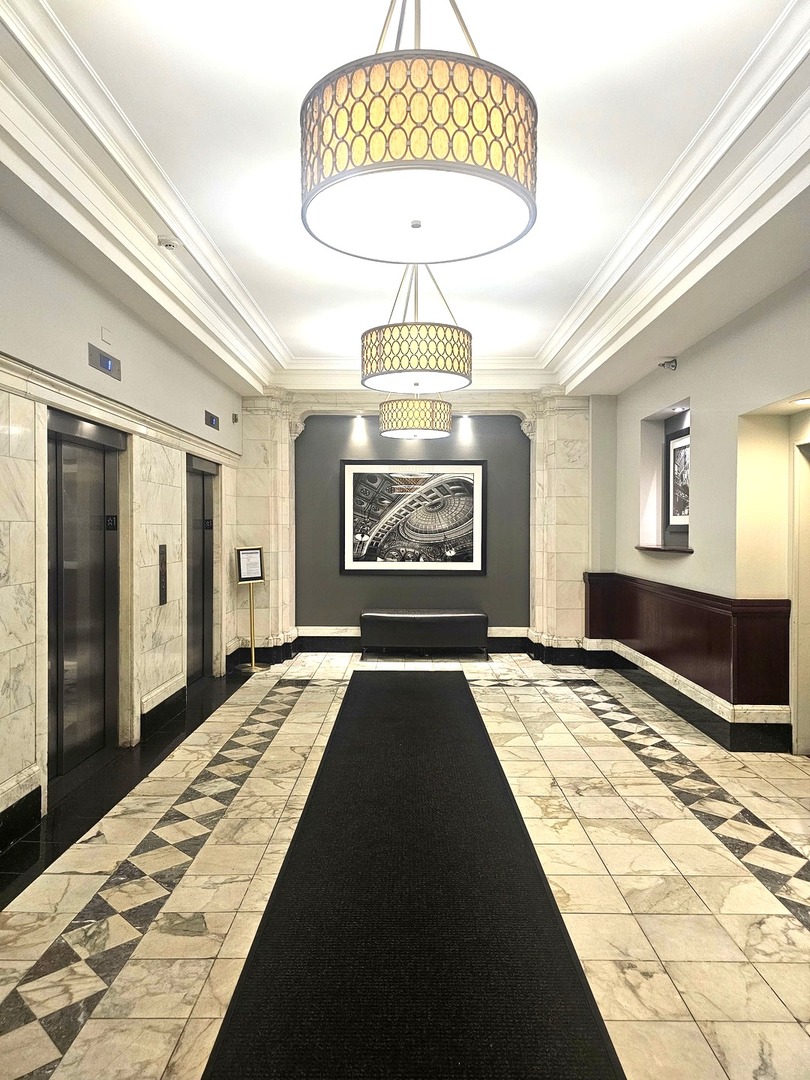 40 E 9th Street #1103, Chicago, IL 60605