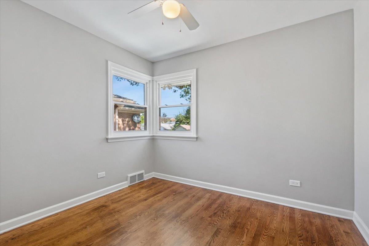 617 S Madison Avenue, La Grange, IL 60525