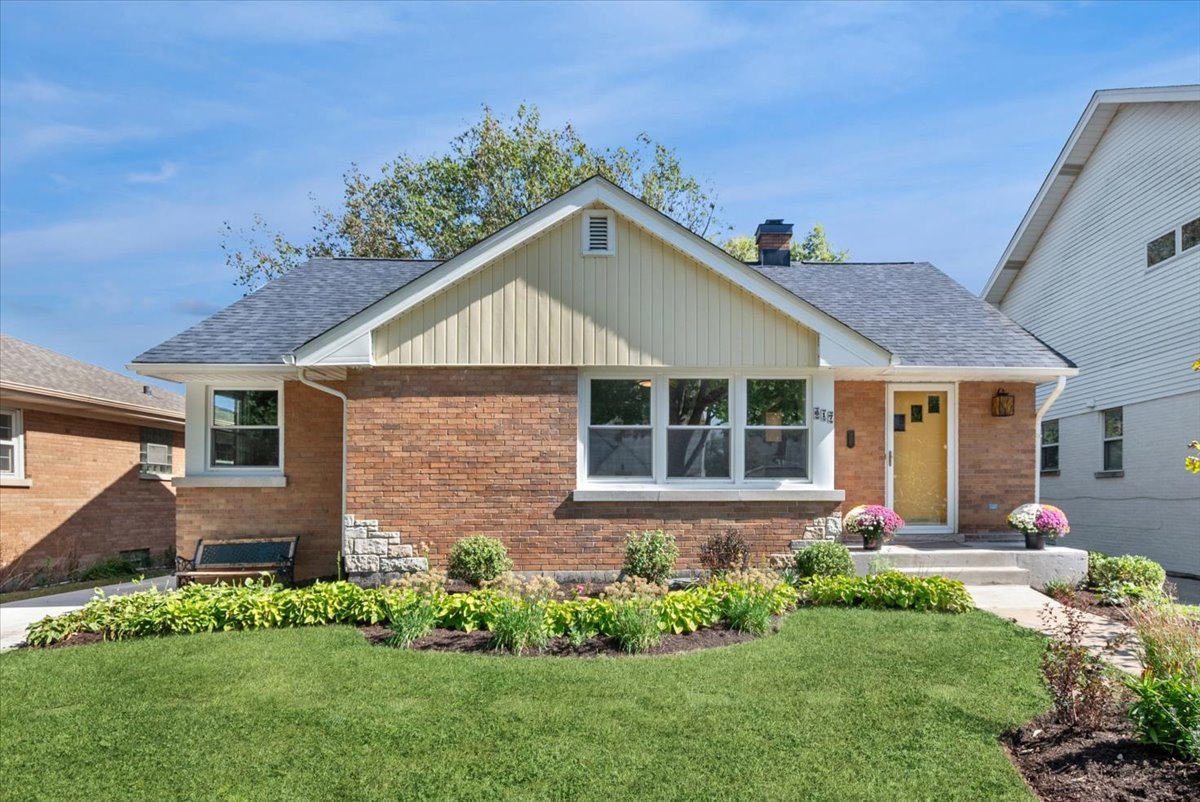 617 S Madison Avenue, La Grange, IL 60525