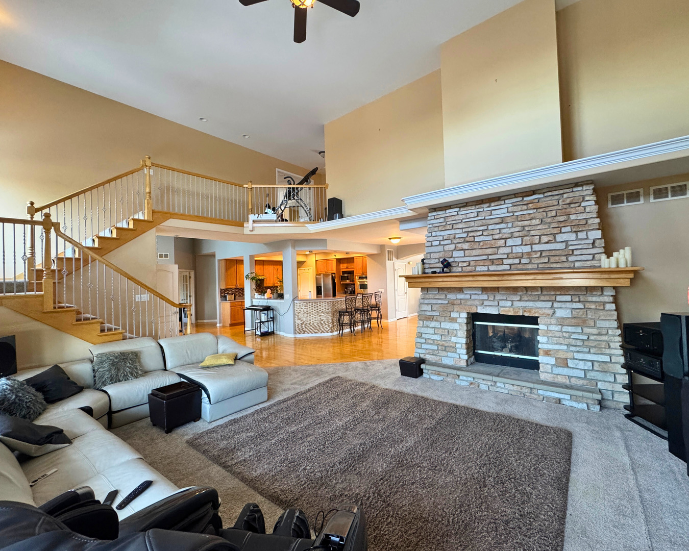 3805 Gladstone Drive, Naperville, IL 60565