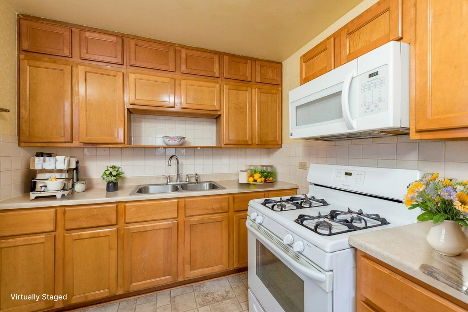 2608 Menominee Road, Waukegan, IL 60087