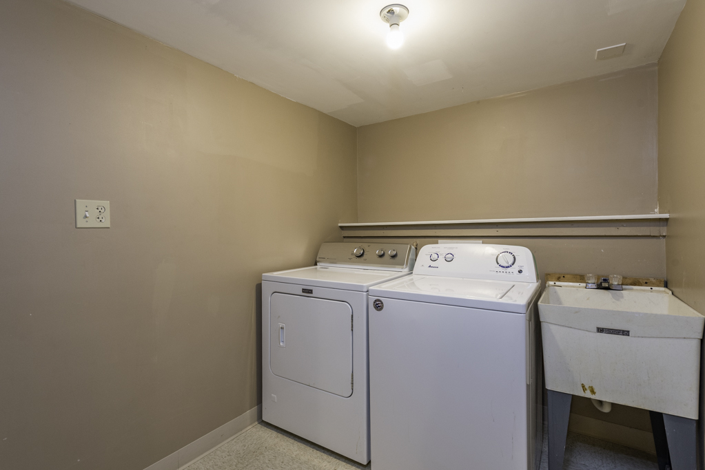 2608 Menominee Road, Waukegan, IL 60087