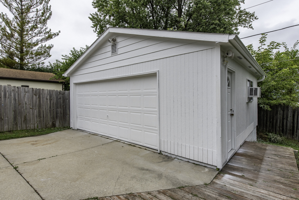 2608 Menominee Road, Waukegan, IL 60087
