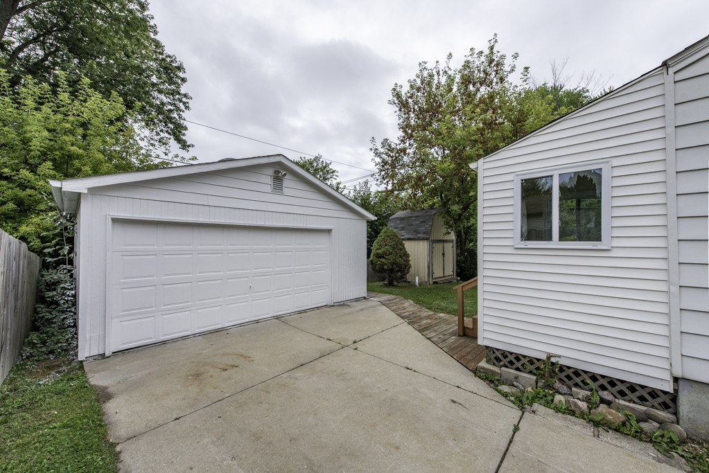 2608 Menominee Road, Waukegan, IL 60087