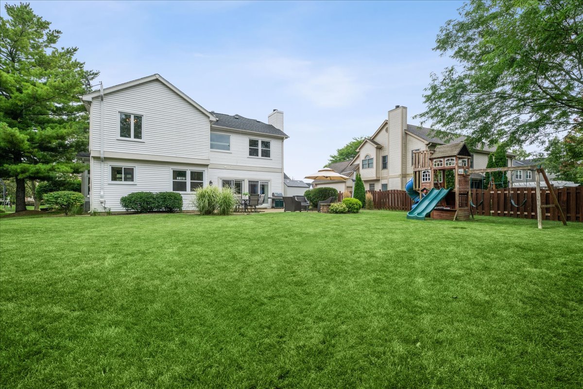 1148 Oxford Lane, Lake Zurich, IL 60047