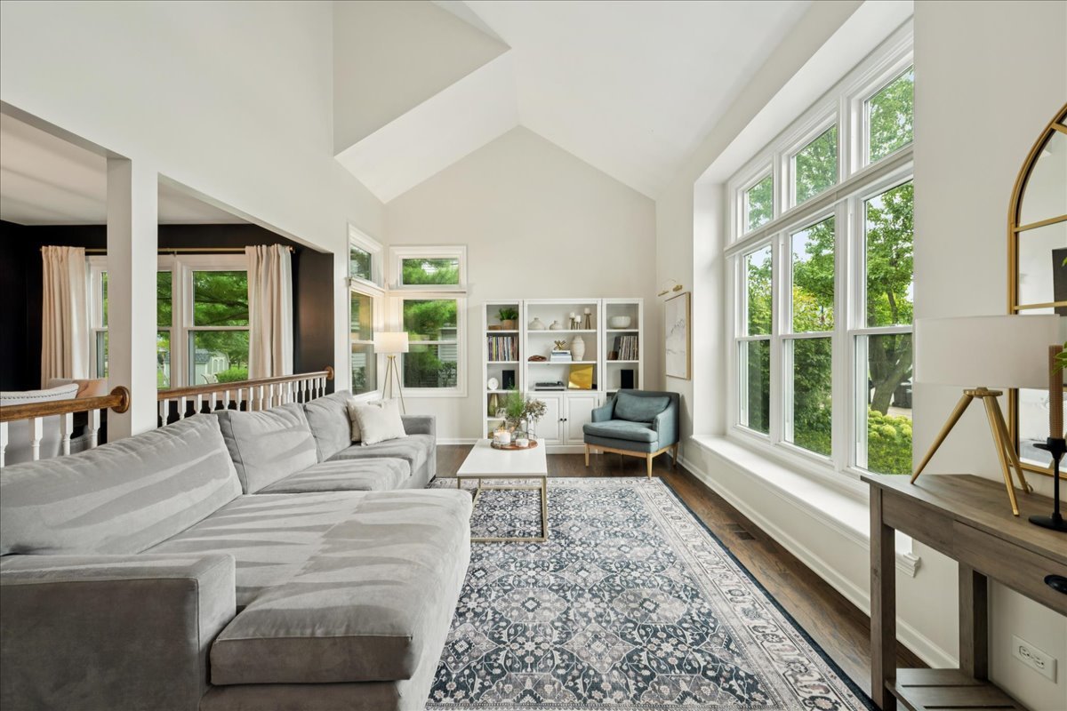 1148 Oxford Lane, Lake Zurich, IL 60047