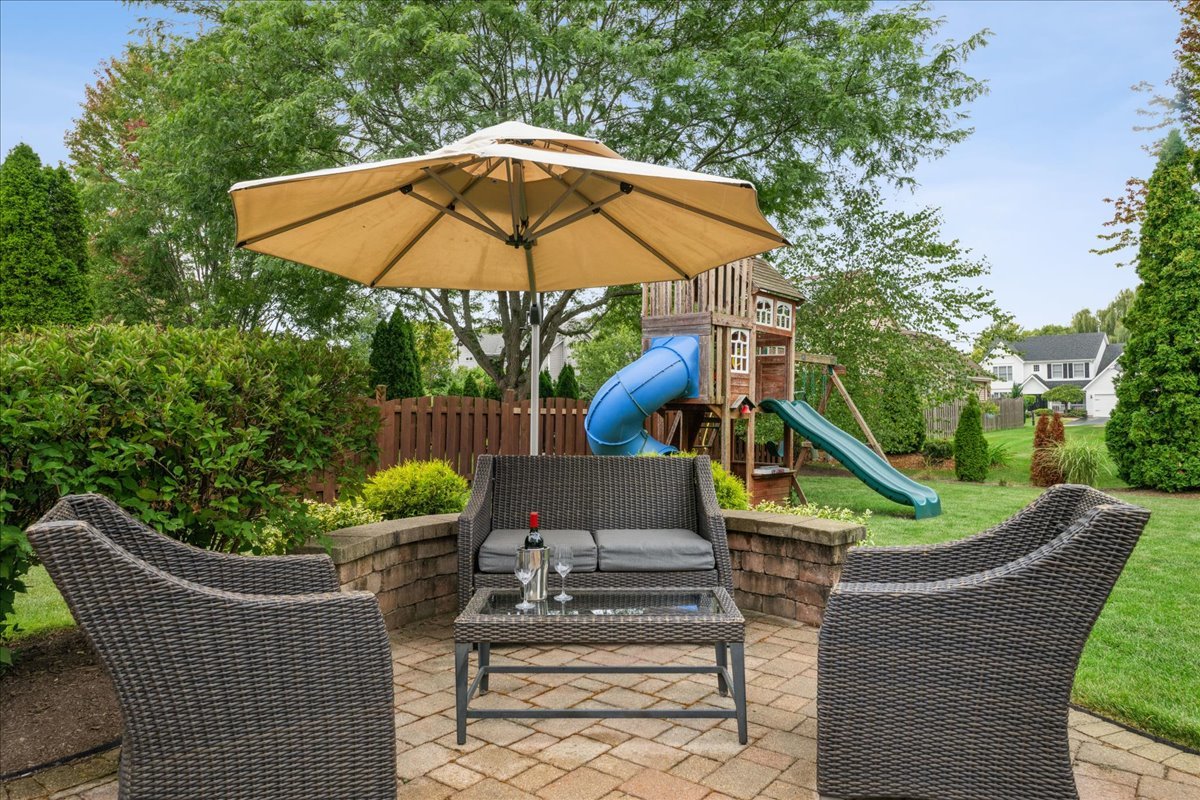 1148 Oxford Lane, Lake Zurich, IL 60047