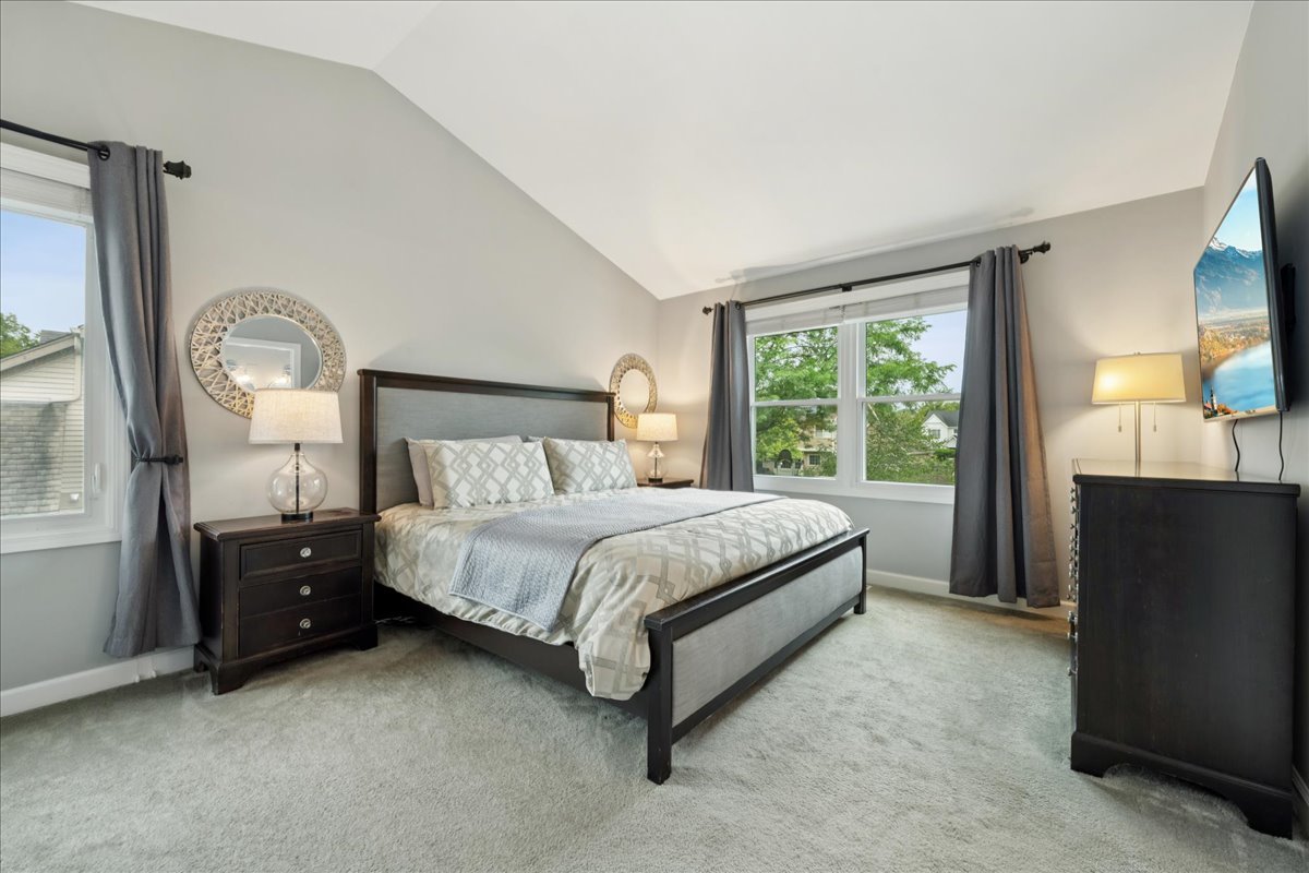 1148 Oxford Lane, Lake Zurich, IL 60047