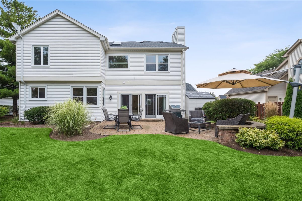 1148 Oxford Lane, Lake Zurich, IL 60047
