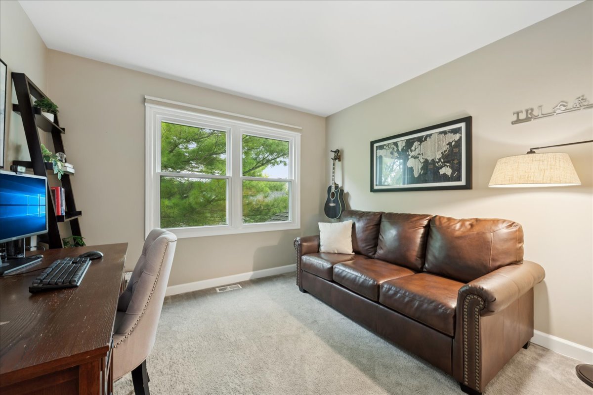 1148 Oxford Lane, Lake Zurich, IL 60047