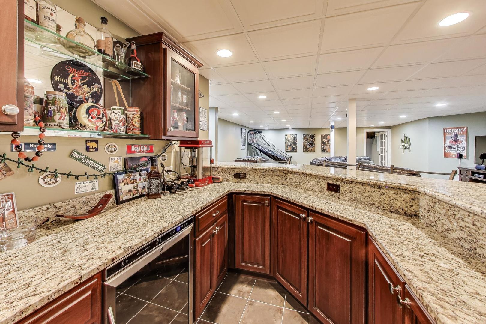 1518 N Patton Avenue, Arlington Heights, IL 60004