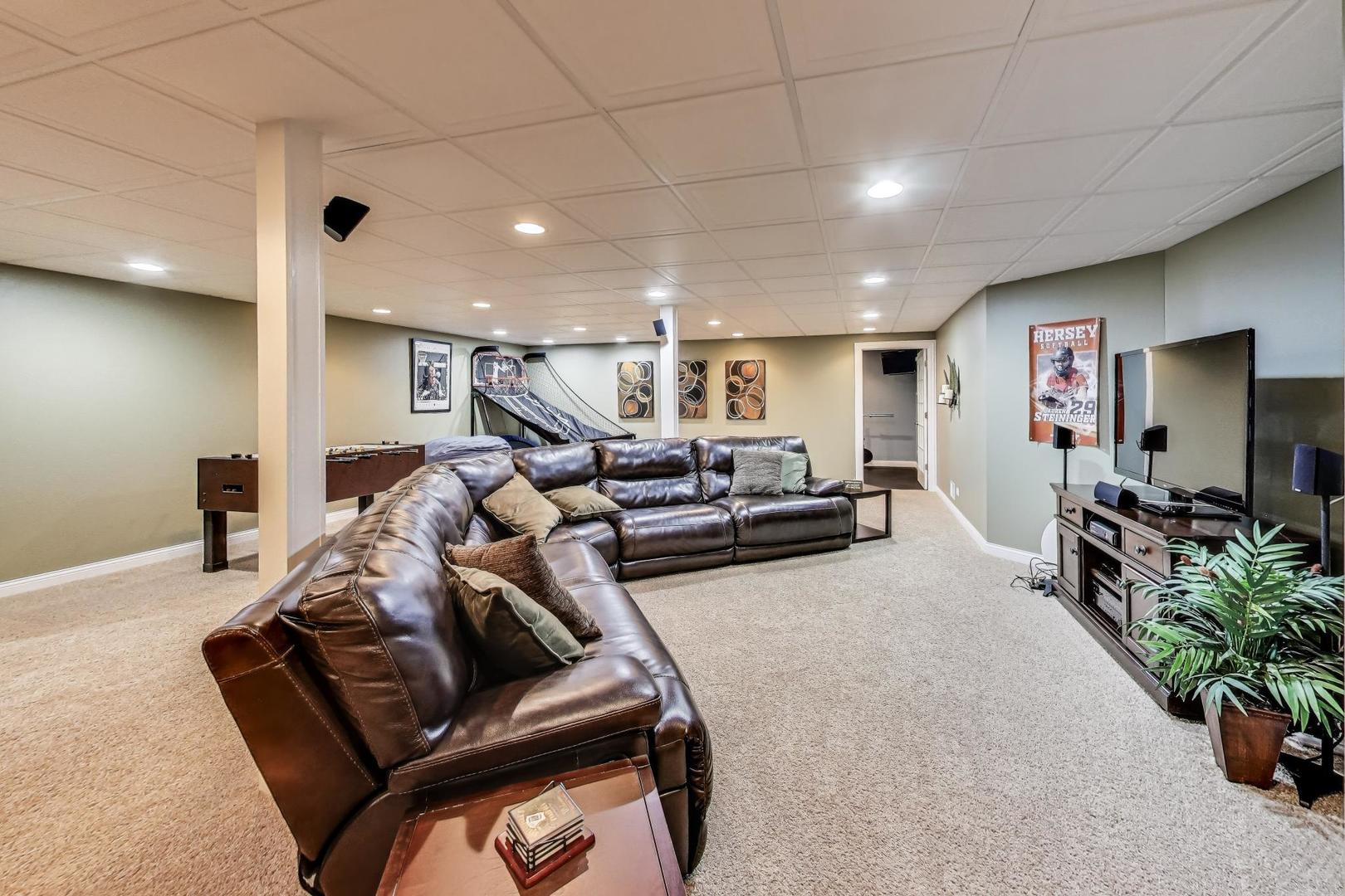 1518 N Patton Avenue, Arlington Heights, IL 60004