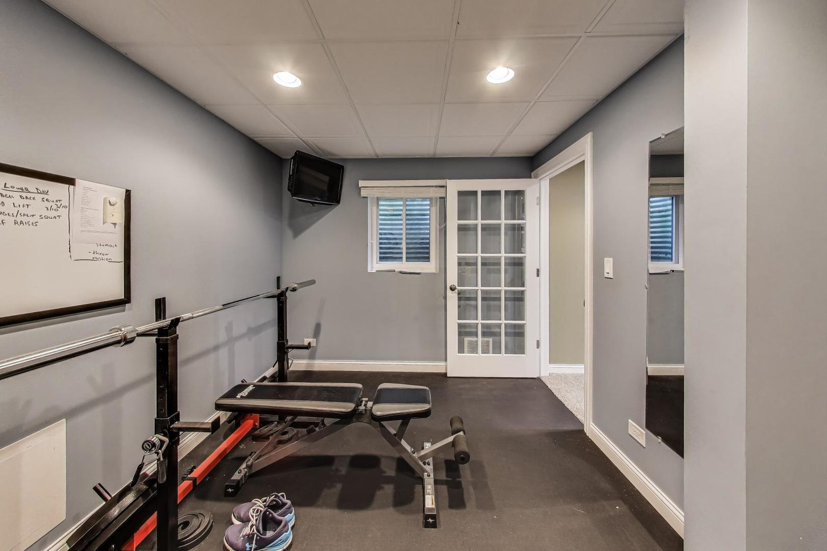 1518 N Patton Avenue, Arlington Heights, IL 60004