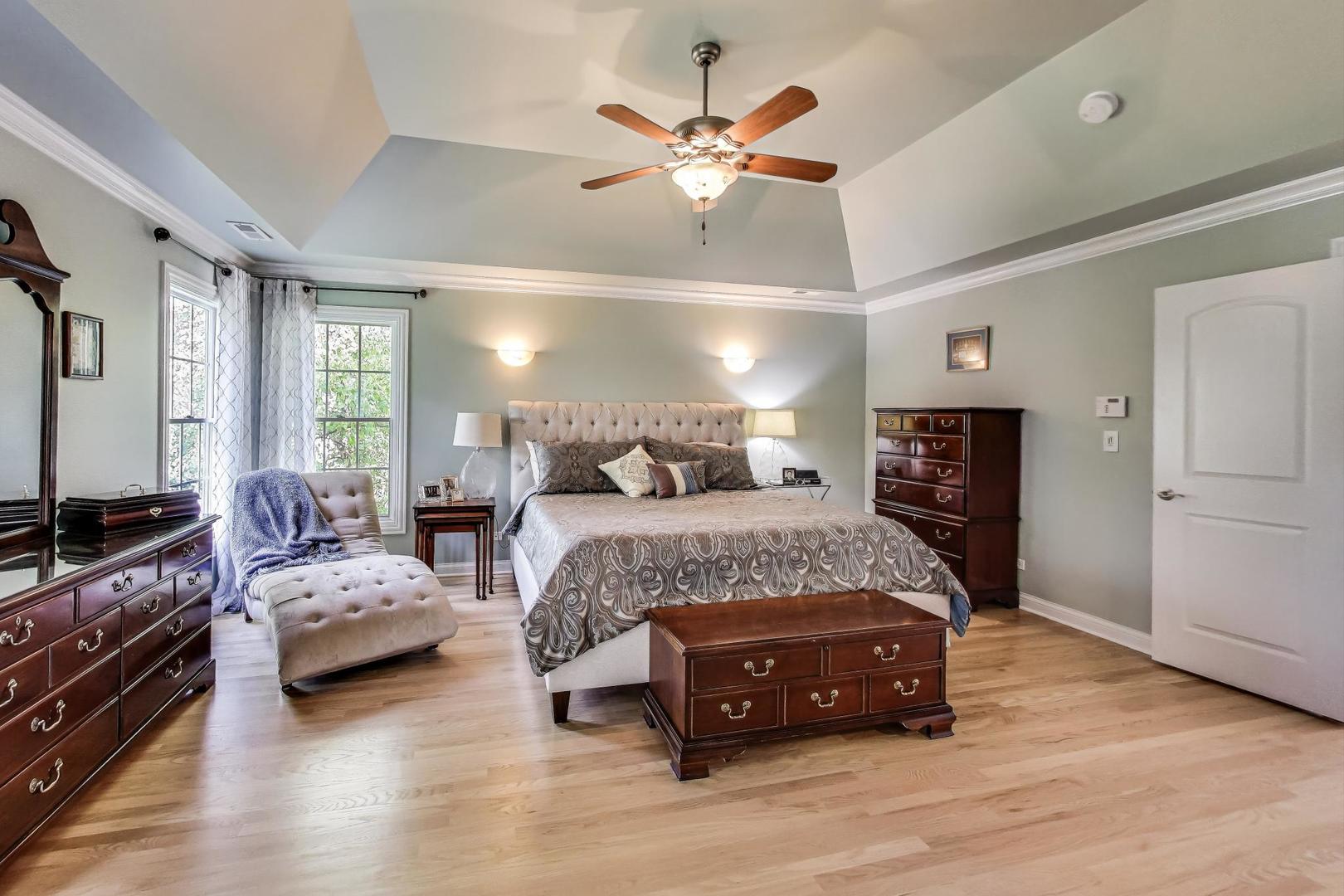 1518 N Patton Avenue, Arlington Heights, IL 60004